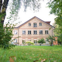 Die Geschäftsstelle
in Riedikon wird 
30 Jahre alt und ein 
neues Leitbild 
wird eingeführt