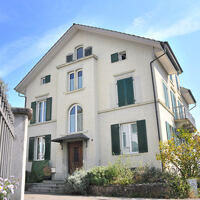 Noveos kauft
das Gebäude
vom Wohnhaus
Uster